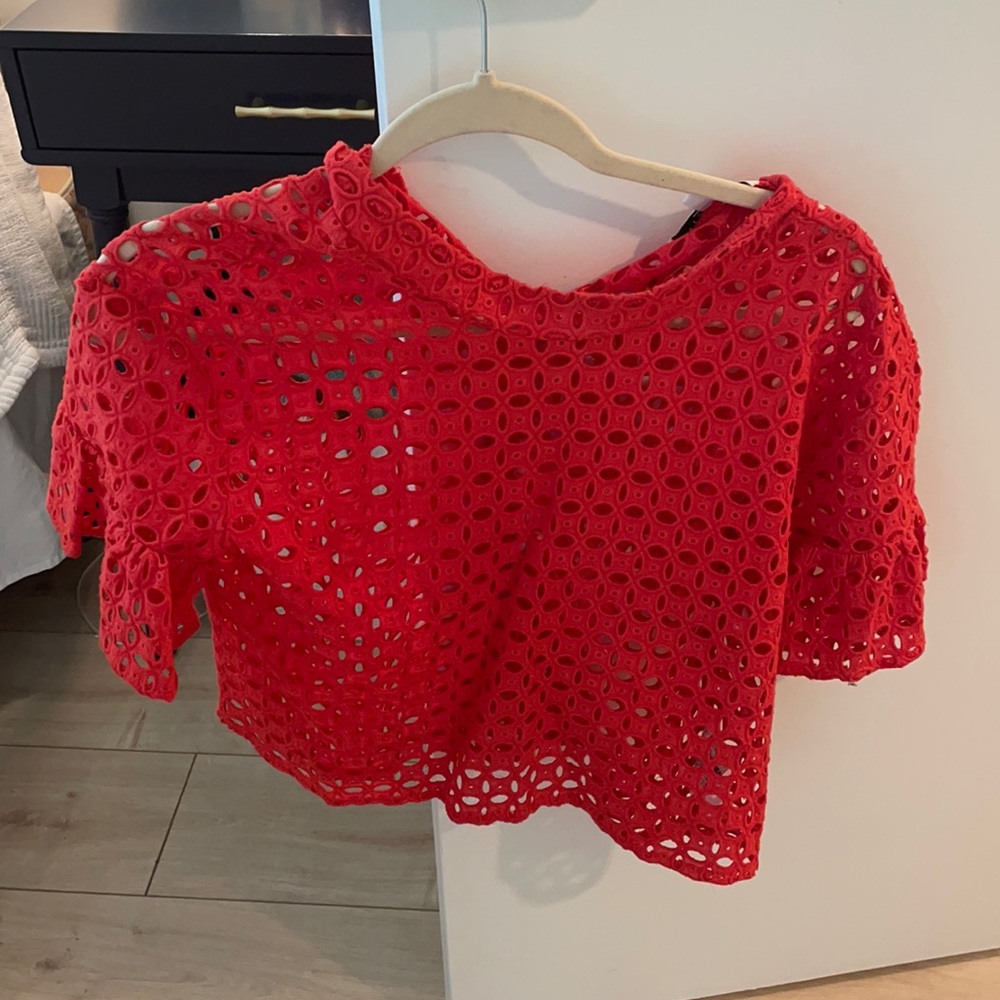 Mesh red top